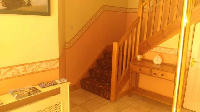Отели типа «постель и завтрак» Conn Oriel B&B Трали-9